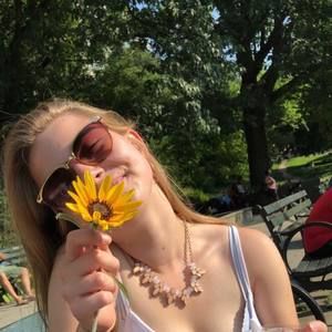 Meet your Posher, Kara lyn